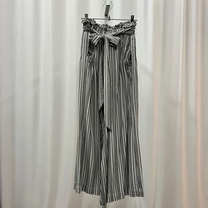 Wide leg cropped pants